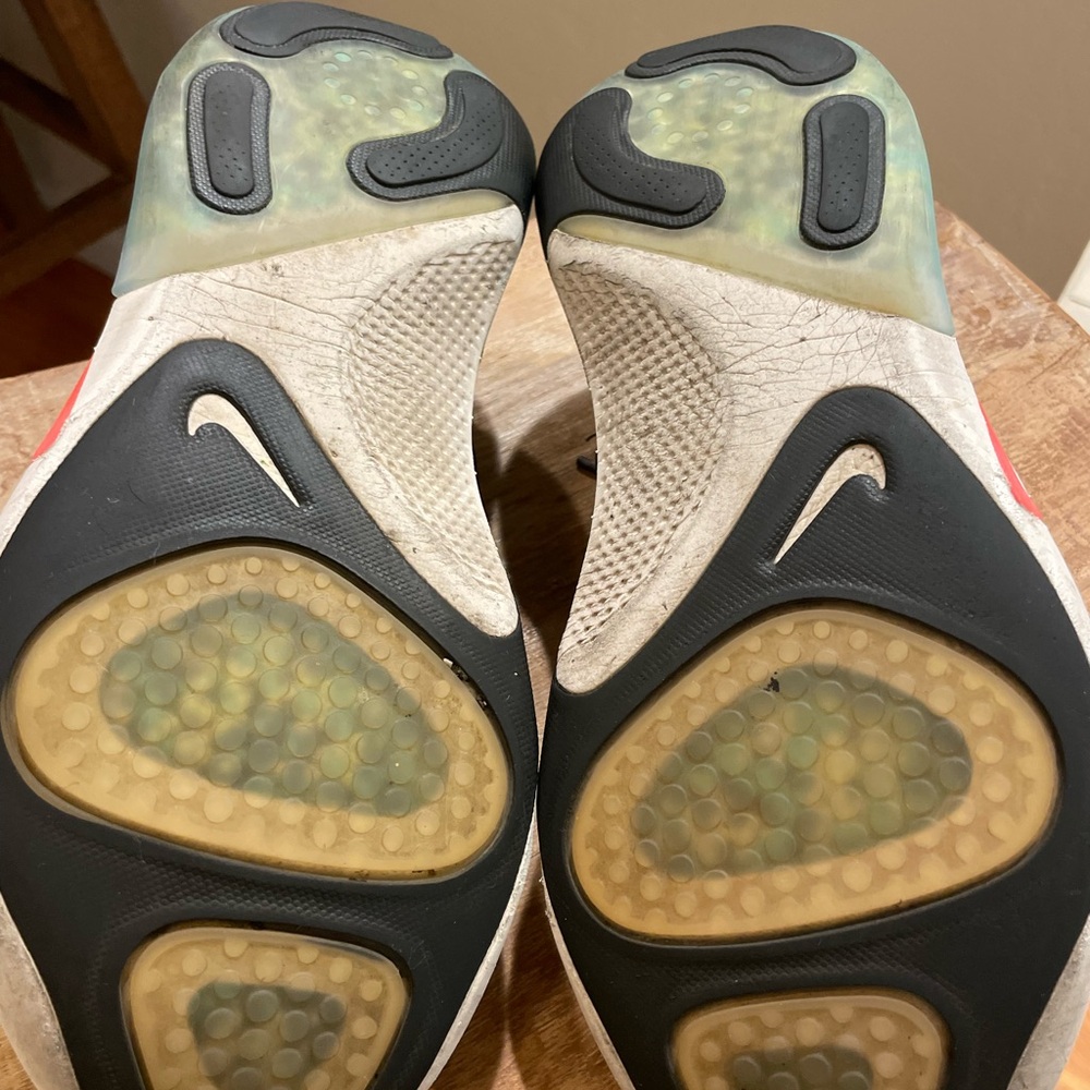 Nike Joyride - Black and White Running Shoes with Teal Highlights - Picture 9 of 9